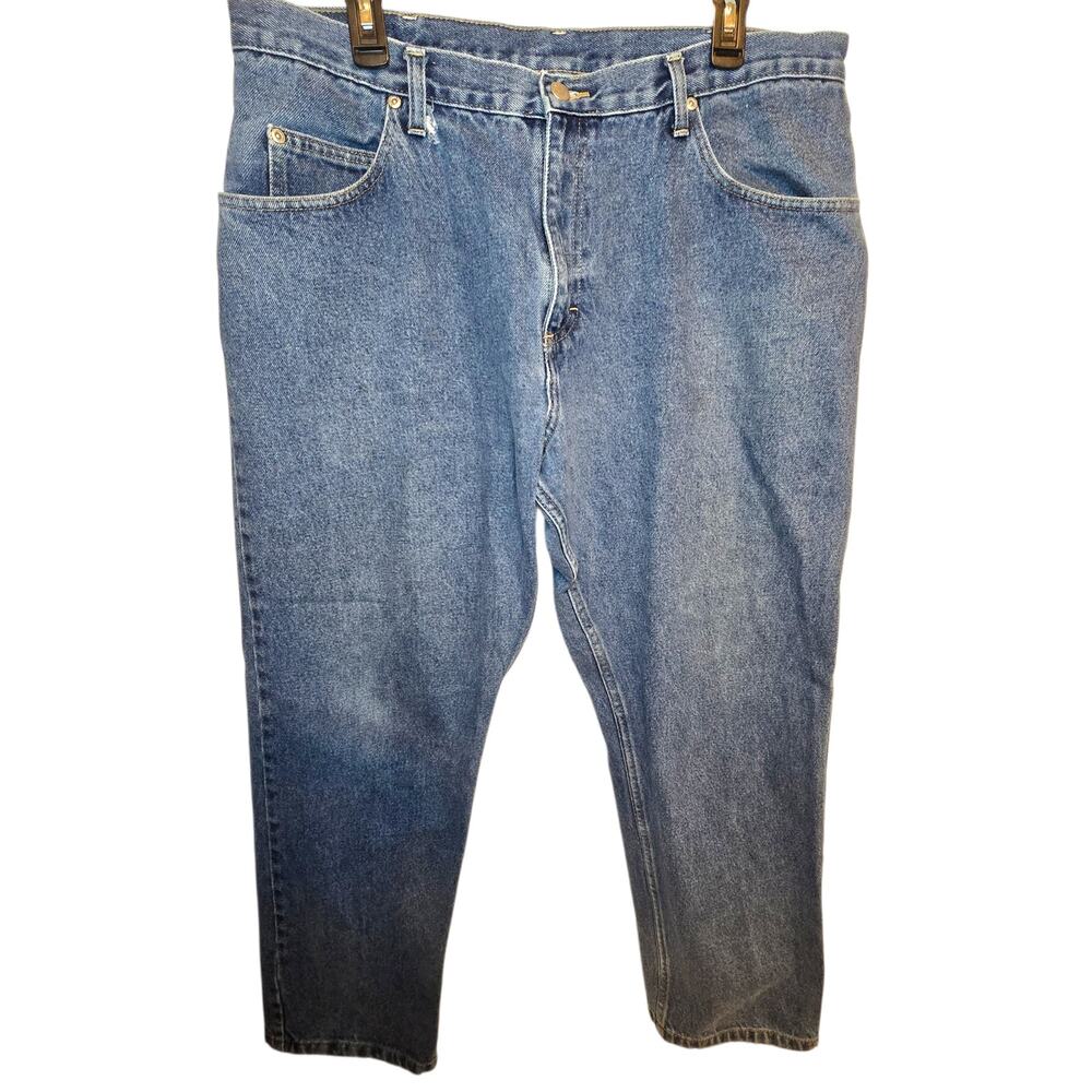Wrangler Jeans Distressed Mens 38x29 Denim Premium Denim Relaxed Fit Work Casual